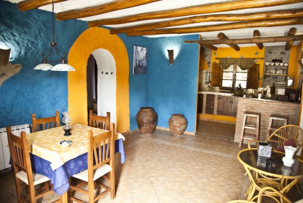 Cortijo Tres Rosas - cuisine/salle à manger