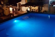 piscine de nuit