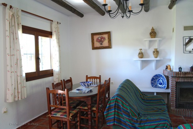 Las Gallinas - living