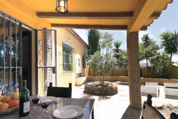 El Rancho: porche